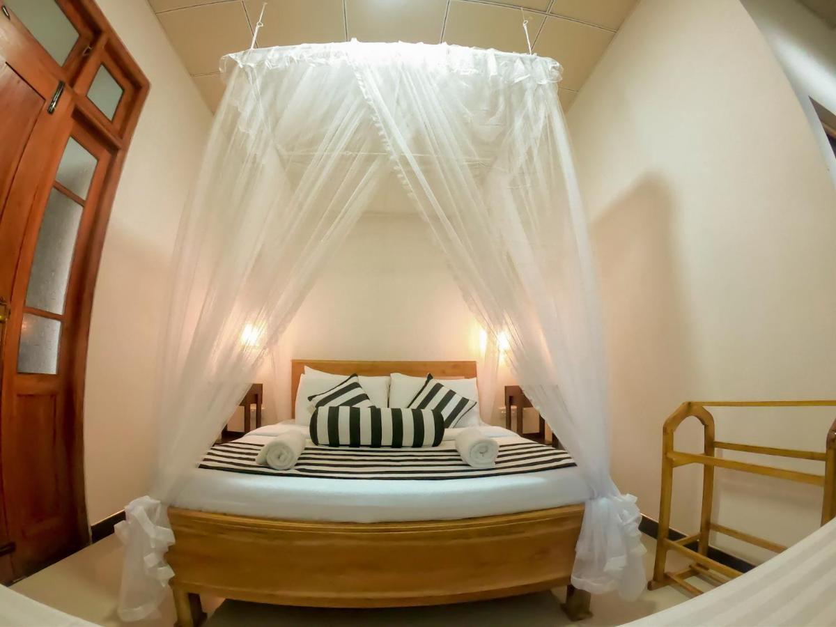 Ritz Inn Ella Zewnętrze zdjęcie