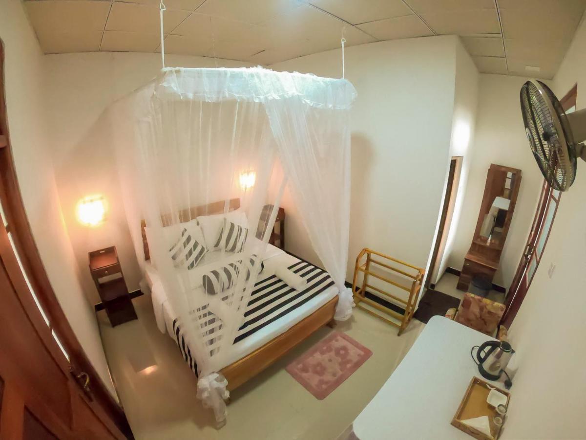 Ritz Inn Ella Zewnętrze zdjęcie