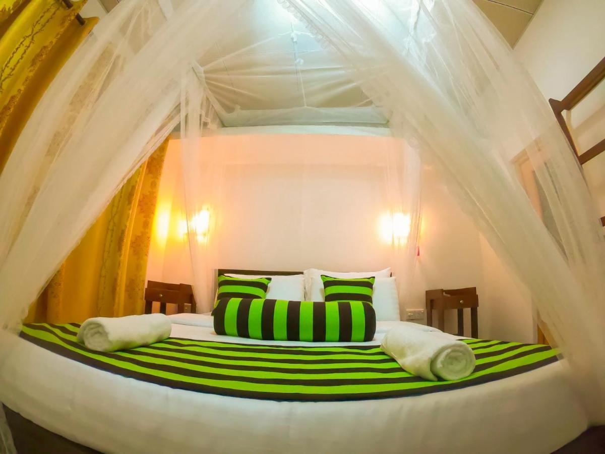 Ritz Inn Ella Zewnętrze zdjęcie