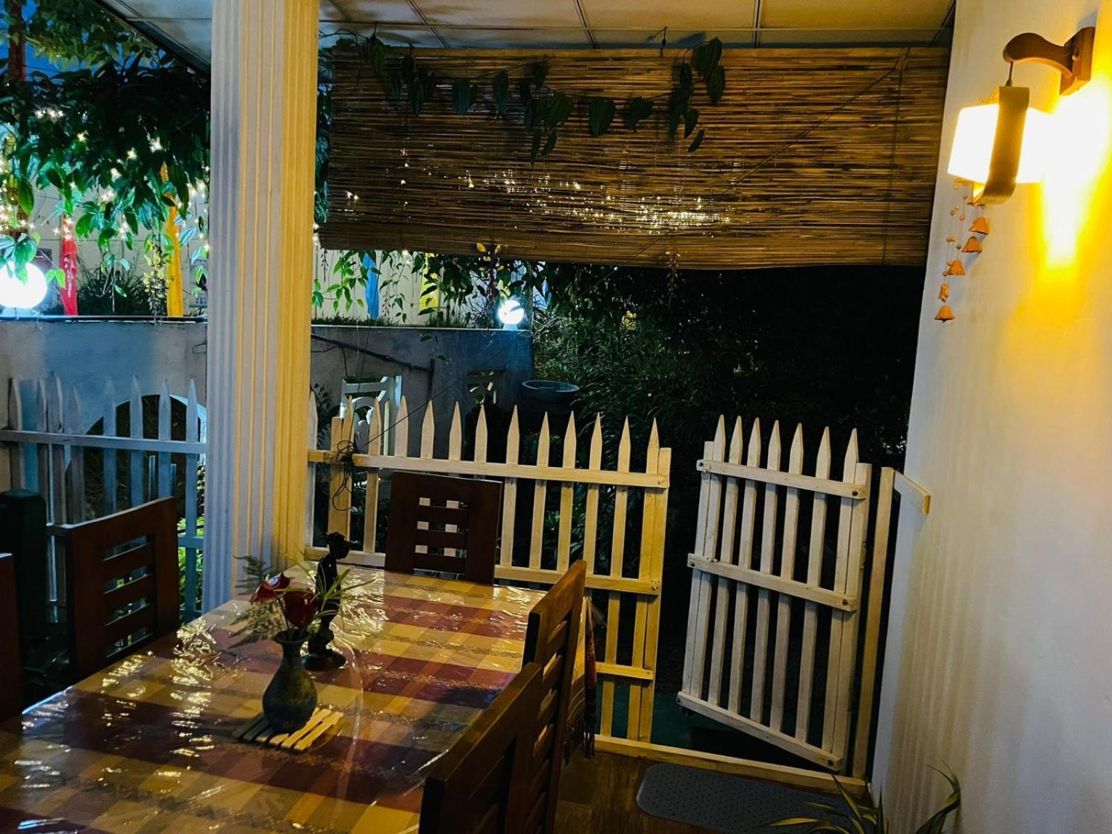 Ritz Inn Ella Zewnętrze zdjęcie
